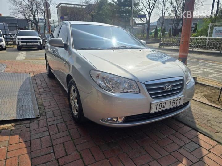 Hyundai Avante HD 1.6 VVT E16 DELUXE 3