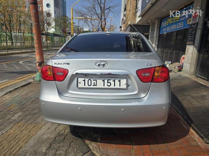 Hyundai Avante HD 1.6 VVT E16 DELUXE 4