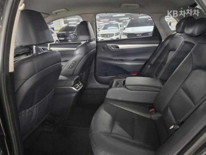 Hyundai Grandeur Hybrid 2.4 Exclusive 7