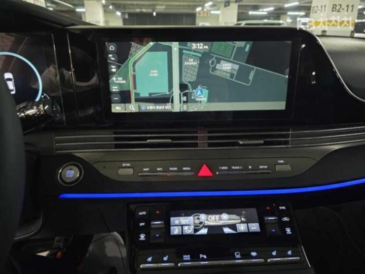 Hyundai Grandeur Hybrid 2.4 Exclusive 9