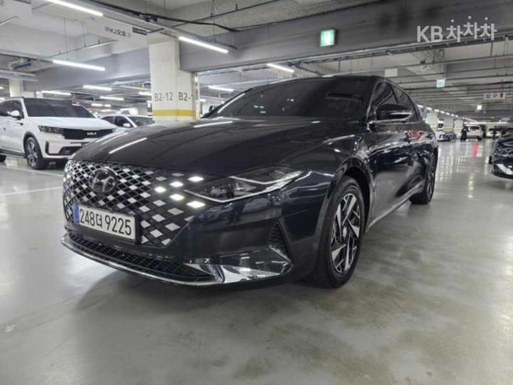 Hyundai Grandeur Hybrid 2.4 Exclusive 2