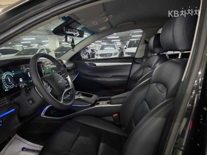 Hyundai Grandeur Hybrid 2.4 Exclusive 6