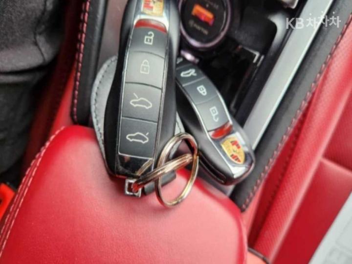 Porsche Boxster 2.5 S 10