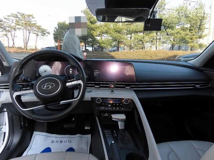 Hyundai Avante CN7 1.6 Gasoline Modern 9