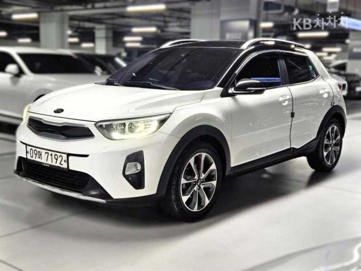 Kia Stonic Gasoline 1.4 MPI Prestige 3