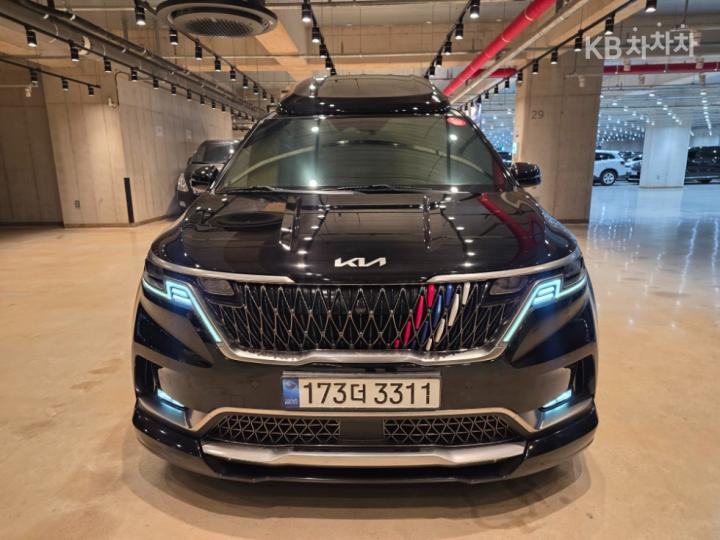 Kia Carnival High Limousine D2.2 Signature 2