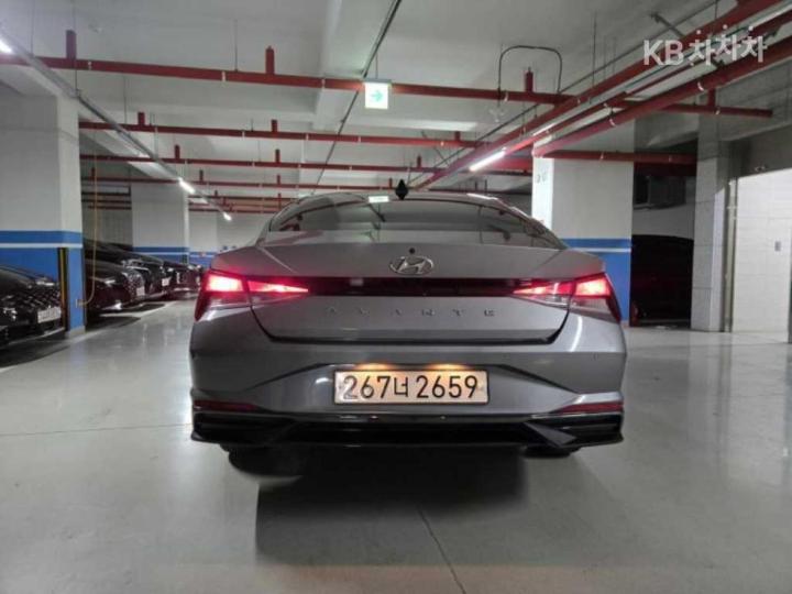 Hyundai Avante CN7 1.6 Gasoline Modern 5