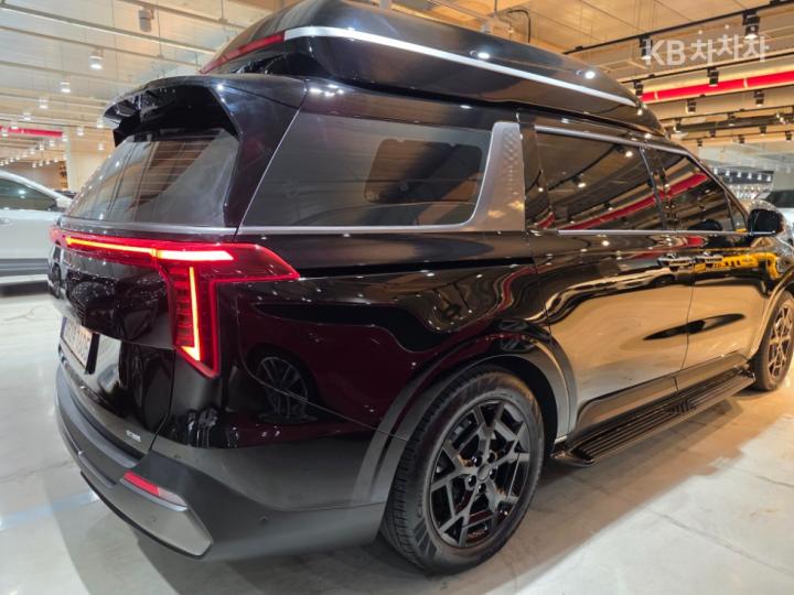 Kia Carnival High Limousine G3.5 GDI Signature 5