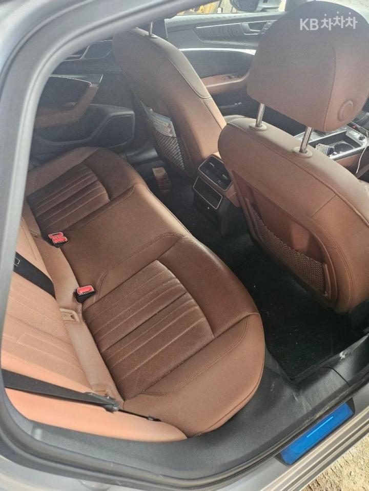 Kia K9 The 3.3 T-GDI AWD Grand Masters