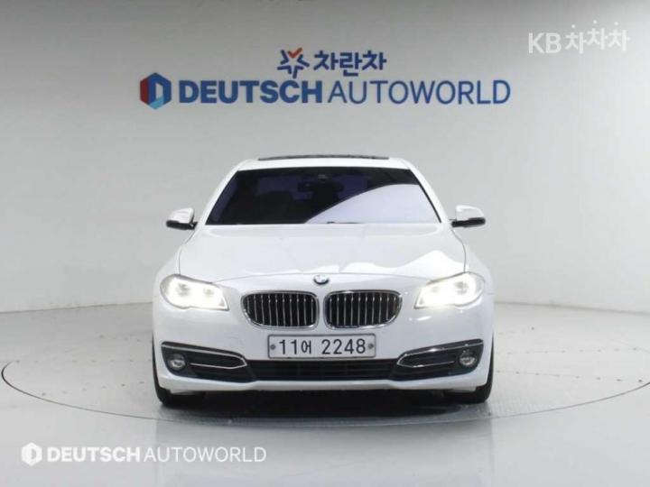 BMW 5 Series New 520d Luxury Plus F10 4