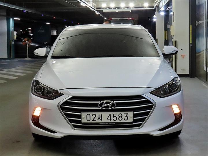 Hyundai Avante AD 1.6 GDi Value Plus 3
