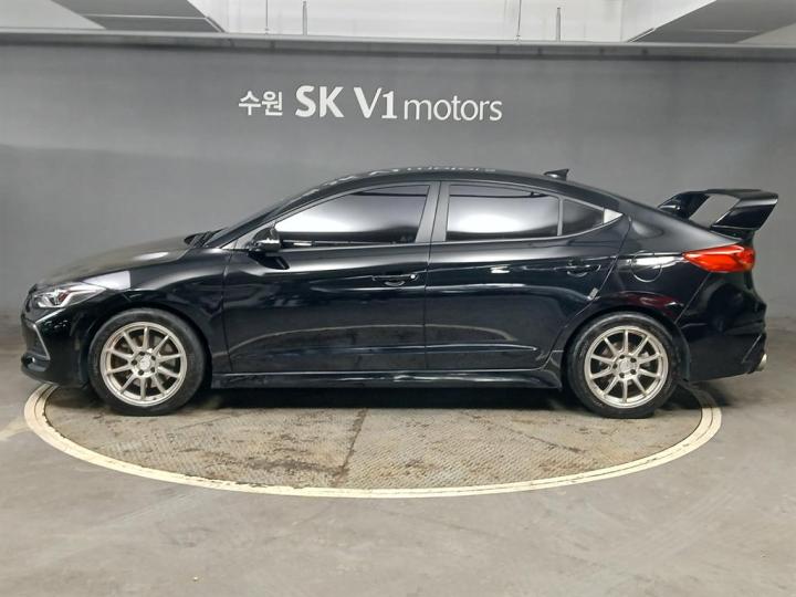 Hyundai Avante AD 1.6 T-GDi Sport 4