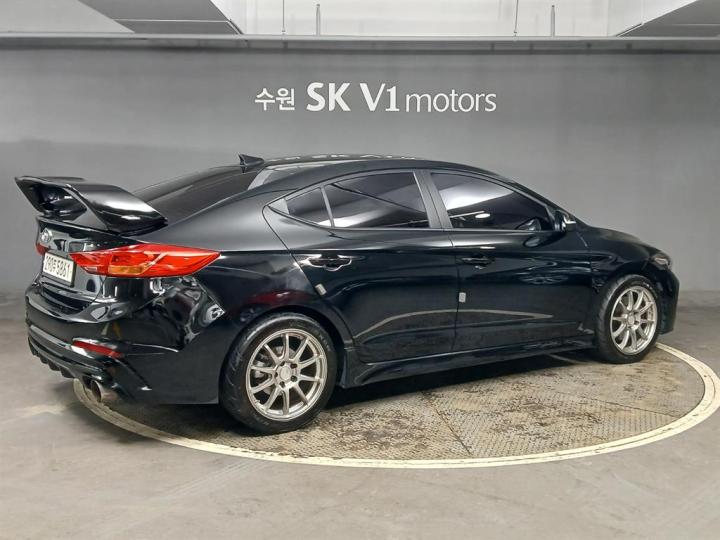 Hyundai Avante AD 1.6 T-GDi Sport 5