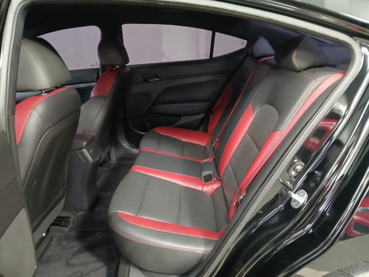 Hyundai Avante AD 1.6 T-GDi Sport 8