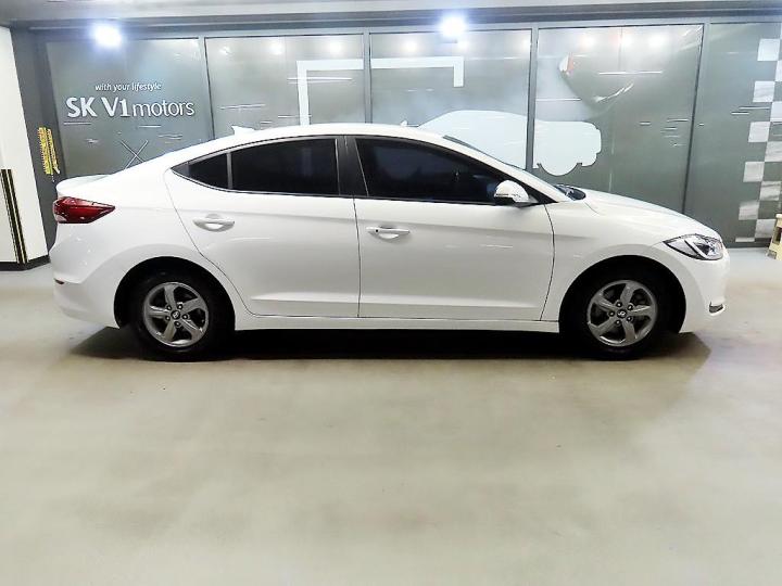 Hyundai Avante AD 1.6 GDi Smart 4