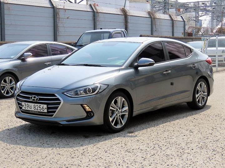 Hyundai Avante AD 1.6 GDi Value Plus 3