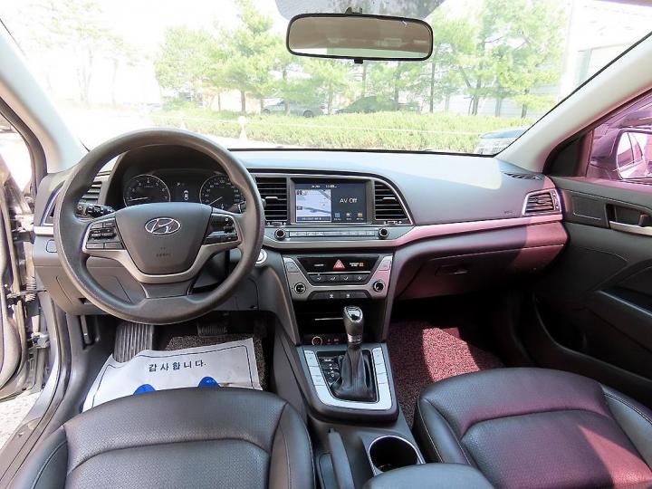 Hyundai Avante AD 1.6 GDi Value Plus 8