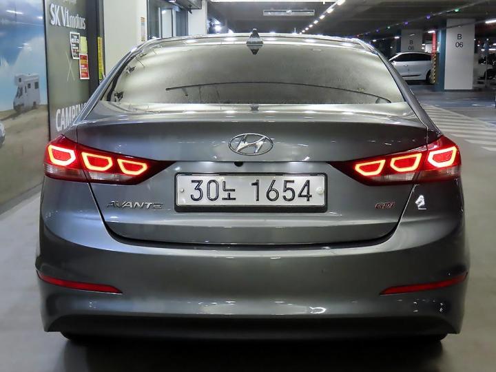 Hyundai Avante AD 1.6 GDi Premium 6