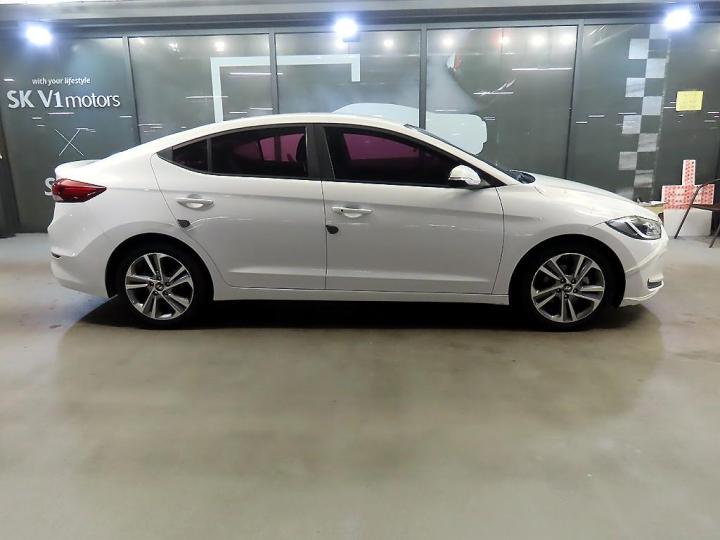 Hyundai Avante AD 1.6 GDi Value Plus 4