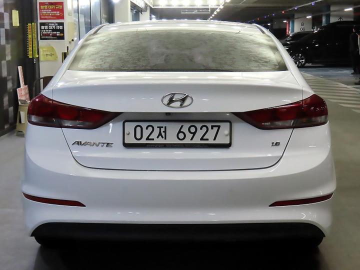 Hyundai Avante AD 1.6 GDi Value Plus 6