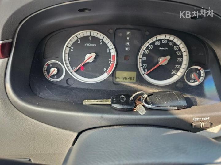 Hyundai Grandeur TG LPI Q270 6