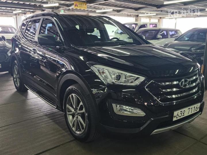 Hyundai Santa Fe DM R2.0 2WD PREMIUM Base Type 4