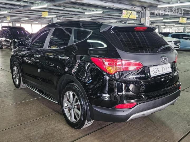 Hyundai Santa Fe DM R2.0 2WD PREMIUM Base Type 6