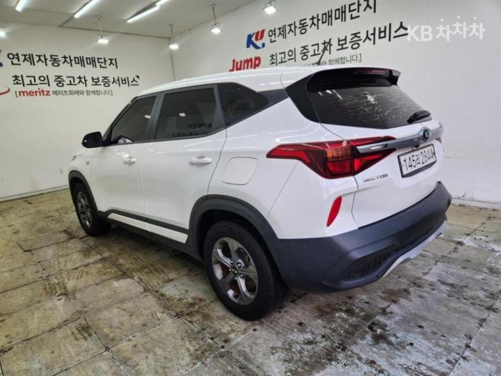 Kia Seltos 1.6 Gasoline Turbo 2WD Trendy 3