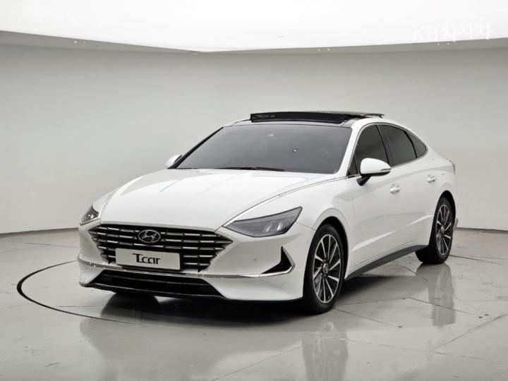 Hyundai Sonata Hybrid DN8 2.0 Hybrid Premium Plus 2