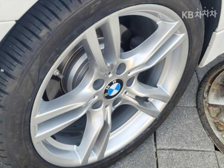 BMW 3 Series New 330i F30 M Sport 7