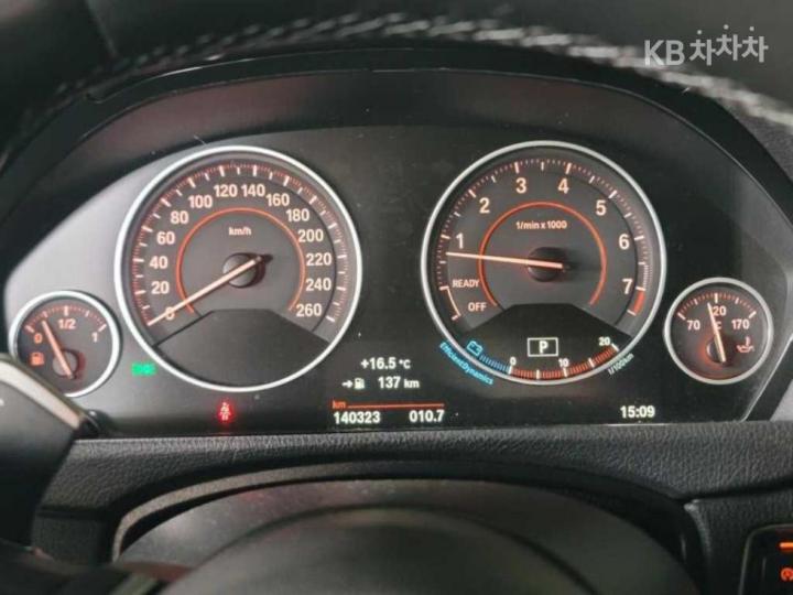 BMW 3 Series New 330i F30 M Sport 9