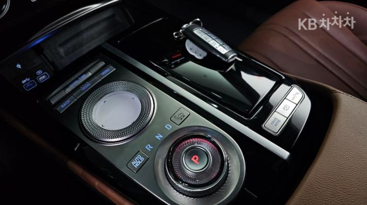 Genesis G80 RG3 2.5 T-GDi 2WD 10