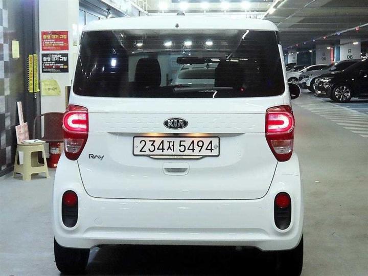 Kia Ray 1.0 Gasoline Luxury 6
