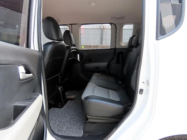 Kia Ray 1.0 Gasoline Luxury 7