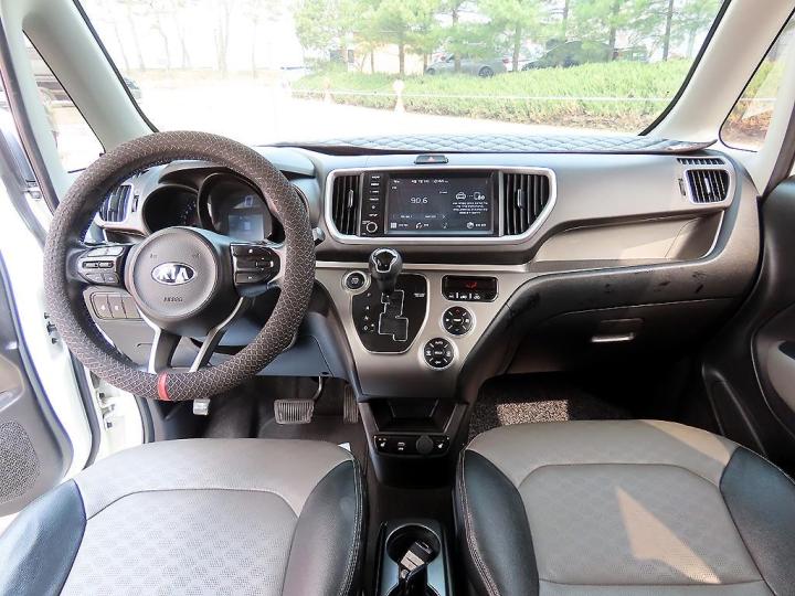 Kia Ray 1.0 Gasoline Luxury 8