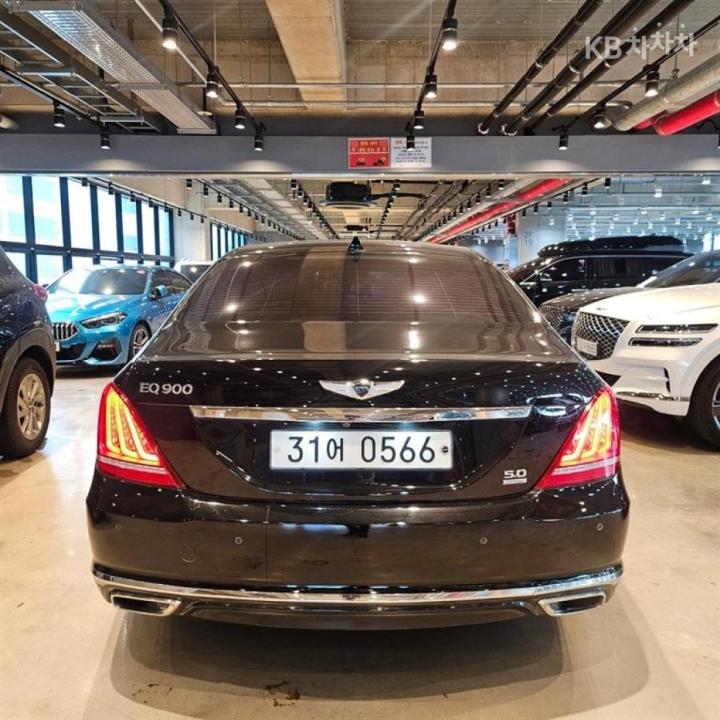 Genesis EQ900 5.0 GDI AWD Prestige 5