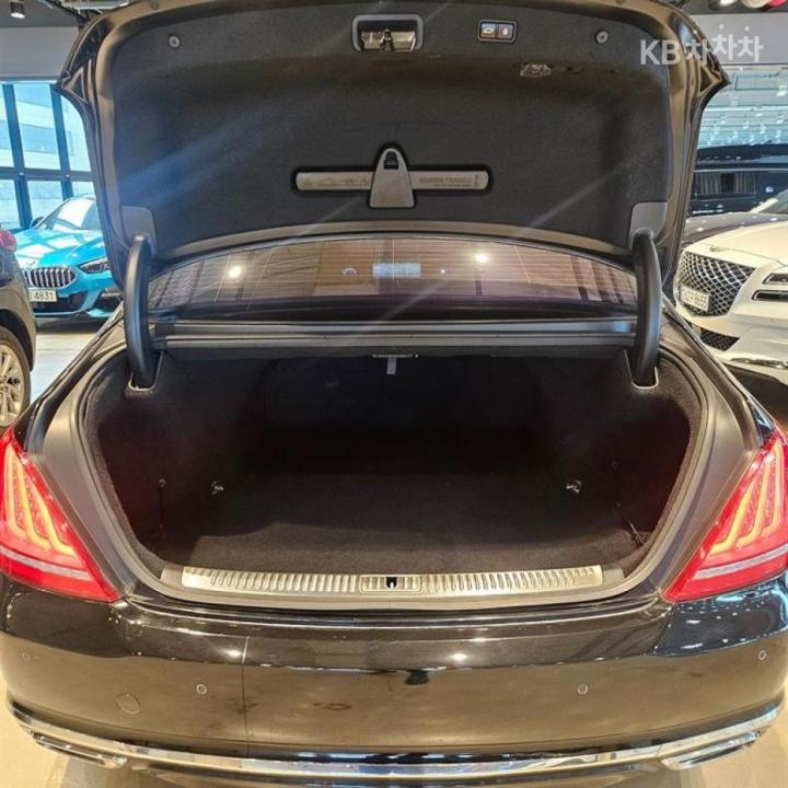 Genesis EQ900 5.0 GDI AWD Prestige 7