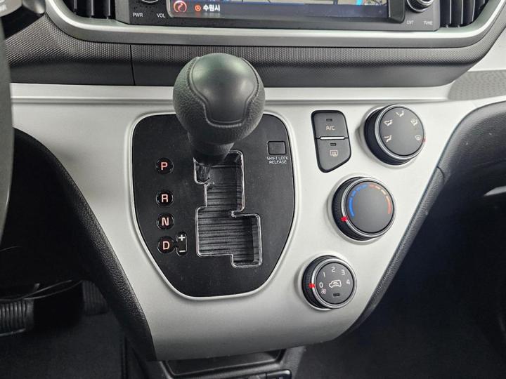 Kia Ray Van 1.0 Gasoline Van Standard 10