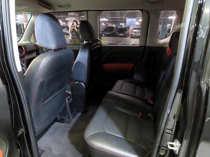 Kia Ray 1.0 Gasoline Signature 8