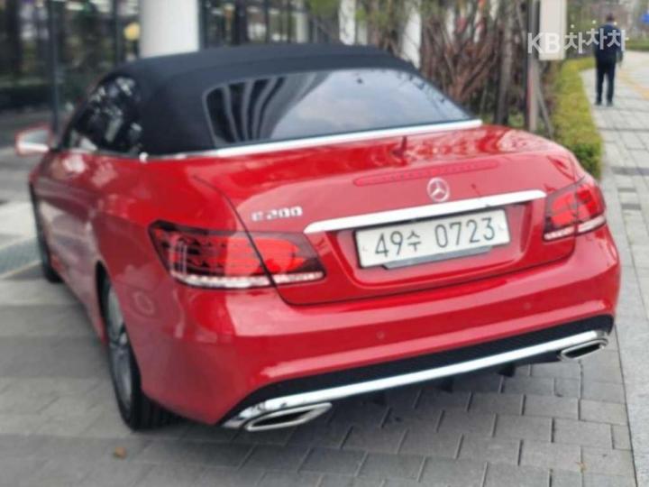 Mercedes-Benz E-Class New E200 Cabriolet A207 3