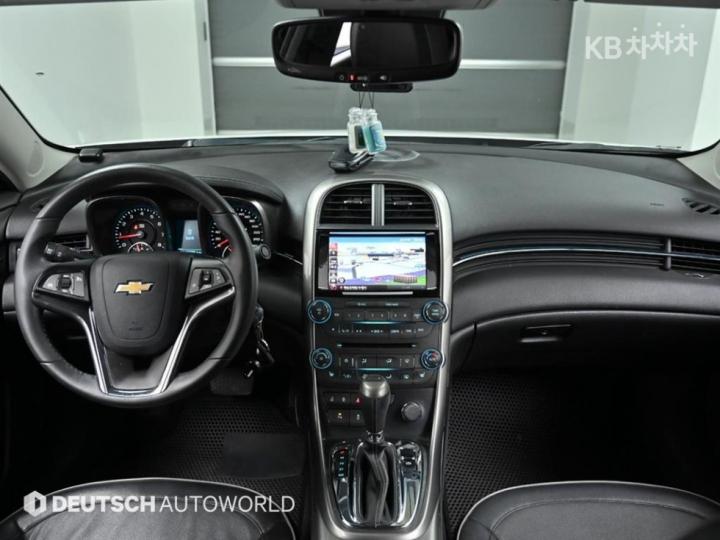 Chevrolet Malibu 2.0 LTZ Deluxe Pack Black Wheel 8