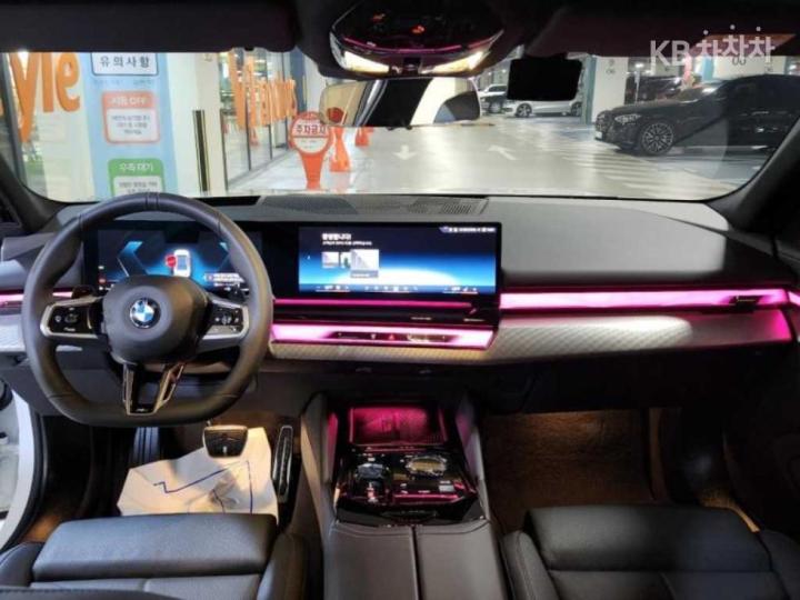 BMW 5 Series New G60 530i xDrive M Sport 7