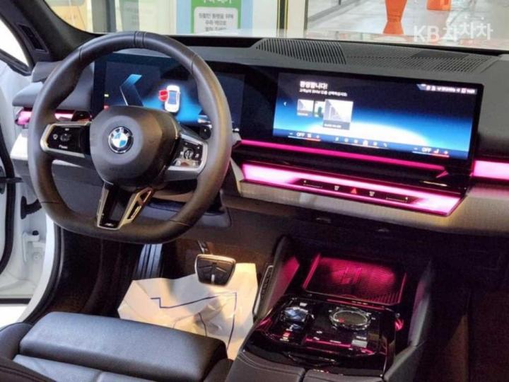 BMW 5 Series New G60 530i xDrive M Sport 8