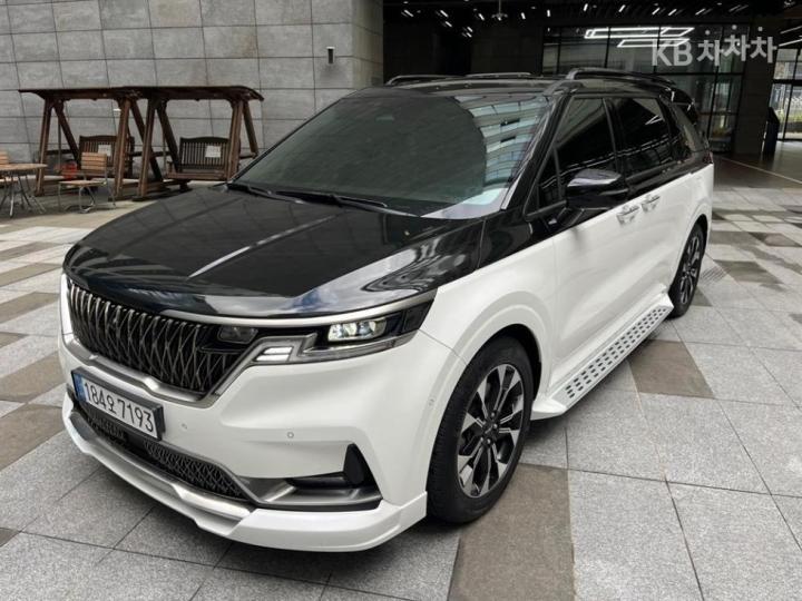 Kia Carnival G3.5 GDI Signature 2