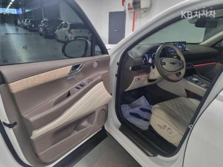 Genesis GV80 2.5 Turbo Gasoline 2WD 8