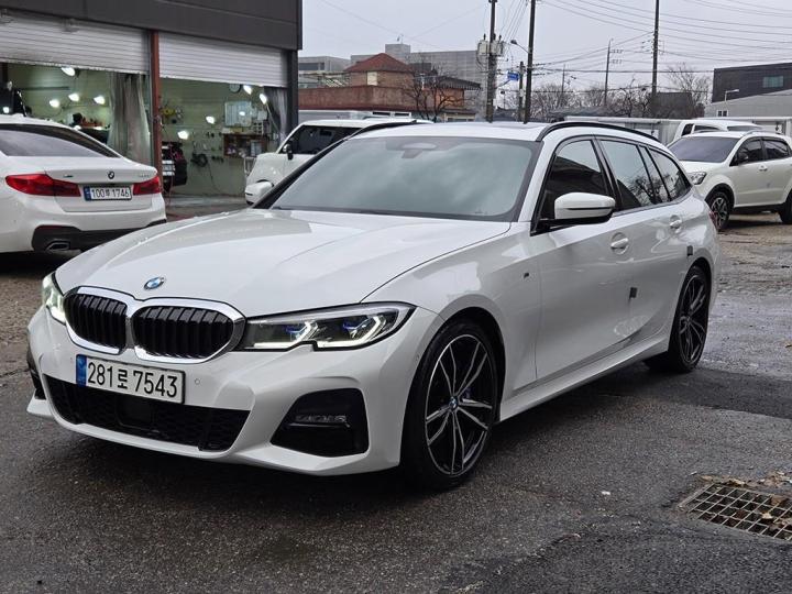 BMW 3 Series G20 320d Touring M Sport Package 3