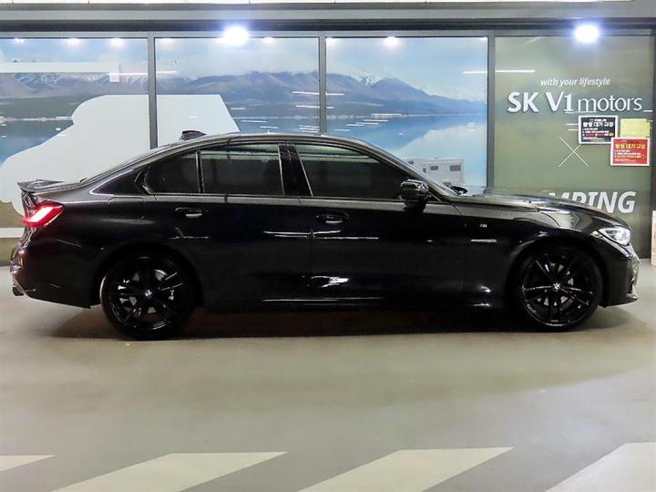 BMW 3 Series G20 320i M Sport Black Suit Edition 4