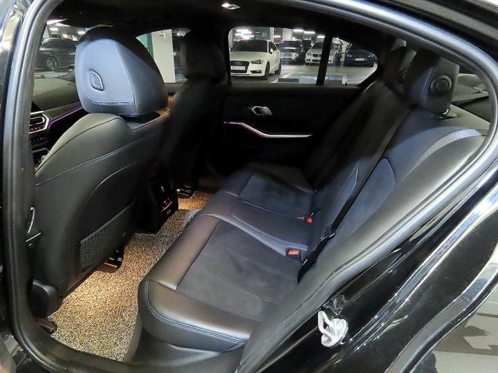 BMW 3 Series G20 320i M Sport Black Suit Edition 8