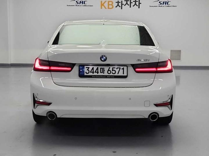 BMW 3 Series G20 320i Luxury 4