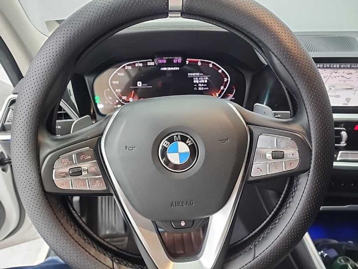 BMW 3 Series G20 320i Luxury 10
